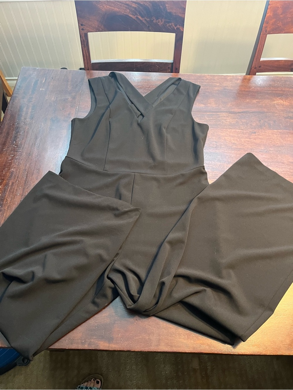 connected apparel Black V-Neck Sleeveless Jumpsuit